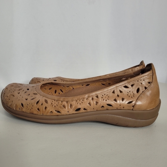 David Tate Sela Tan Laser Cut Ballet Flats - Size 11 WW - Picture 4 of 13
